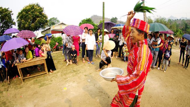 Nghi thức cầu mùa Tây Bắc